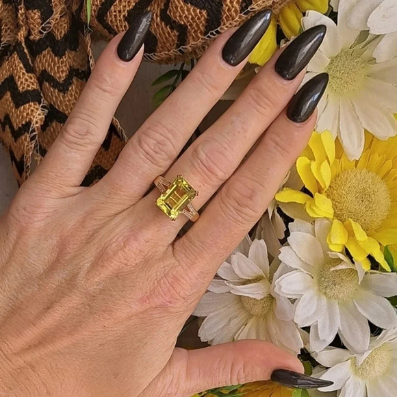 Ouro Verde Quartz & Natural White Zircon Ring. - Picture 6 of 8